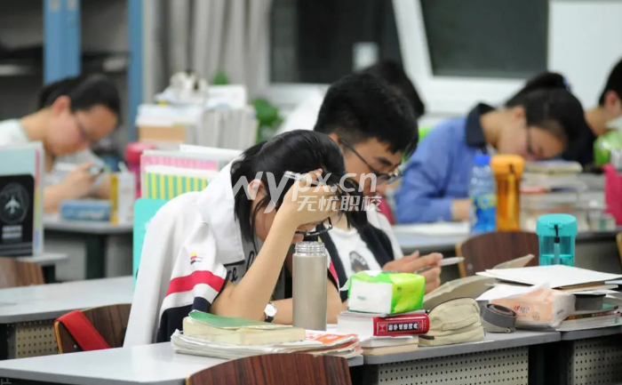 读技工学校好还是职业学校好