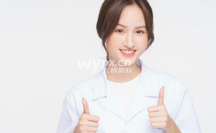 初中毕业女生选择技校还是职高好