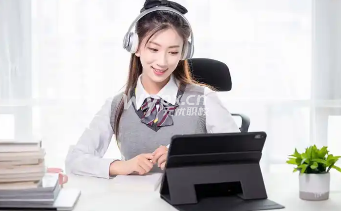 女孩上技校学什么专业比较好找工作