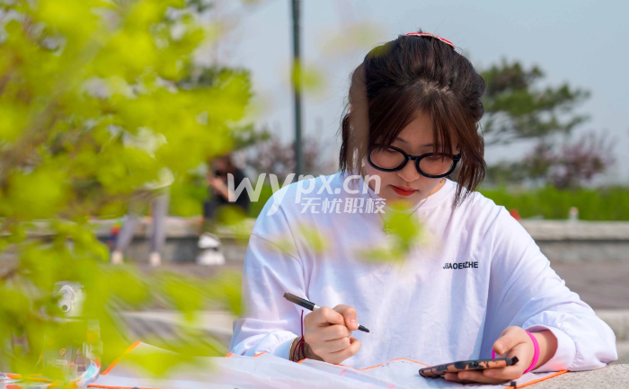 初中毕业没考上高中还有好的出路吗