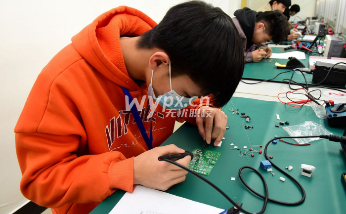 高中生学什么技术好找工作