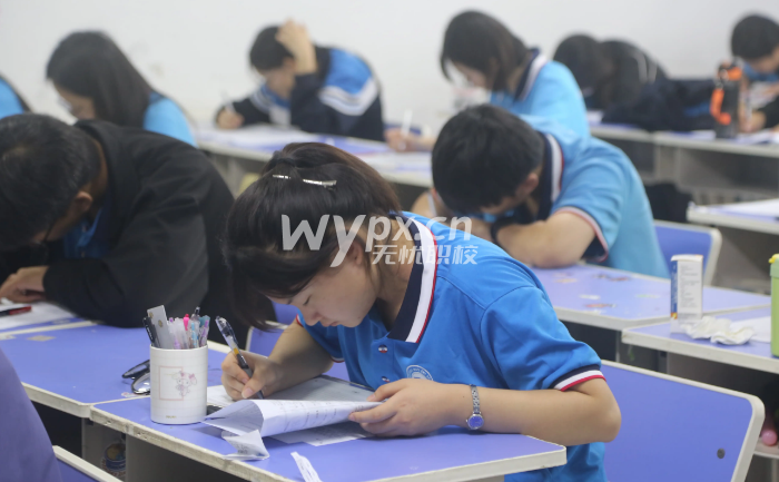女孩考不上高中有什么出路
