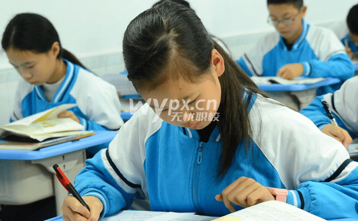 中考没考好要不要花钱让孩子上高中
