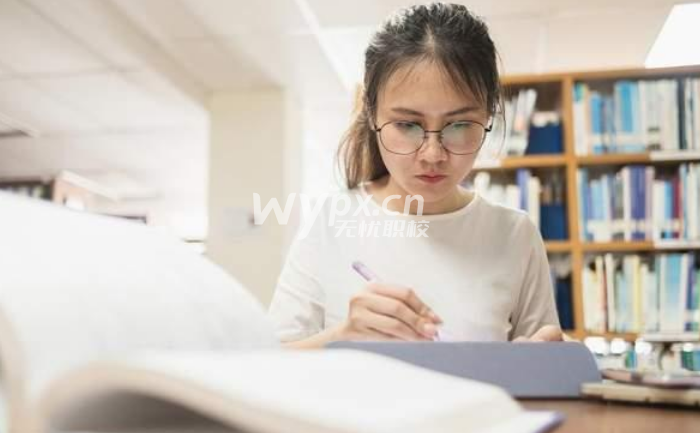 高考低分女生最聪明的出路
