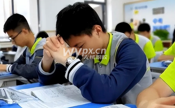 初中生毕业考不上高中学什么技术男生？