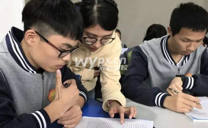 孩子中考失利考不上高中怎么办？